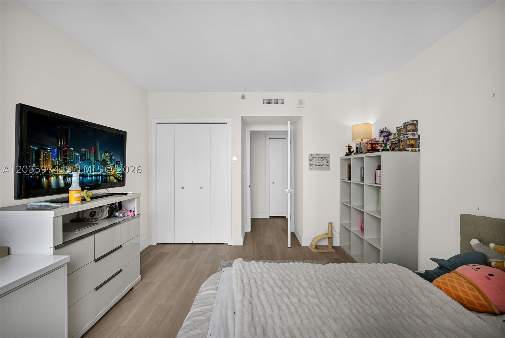 TURNBERRY ISLE CONDO - Residential Lease
