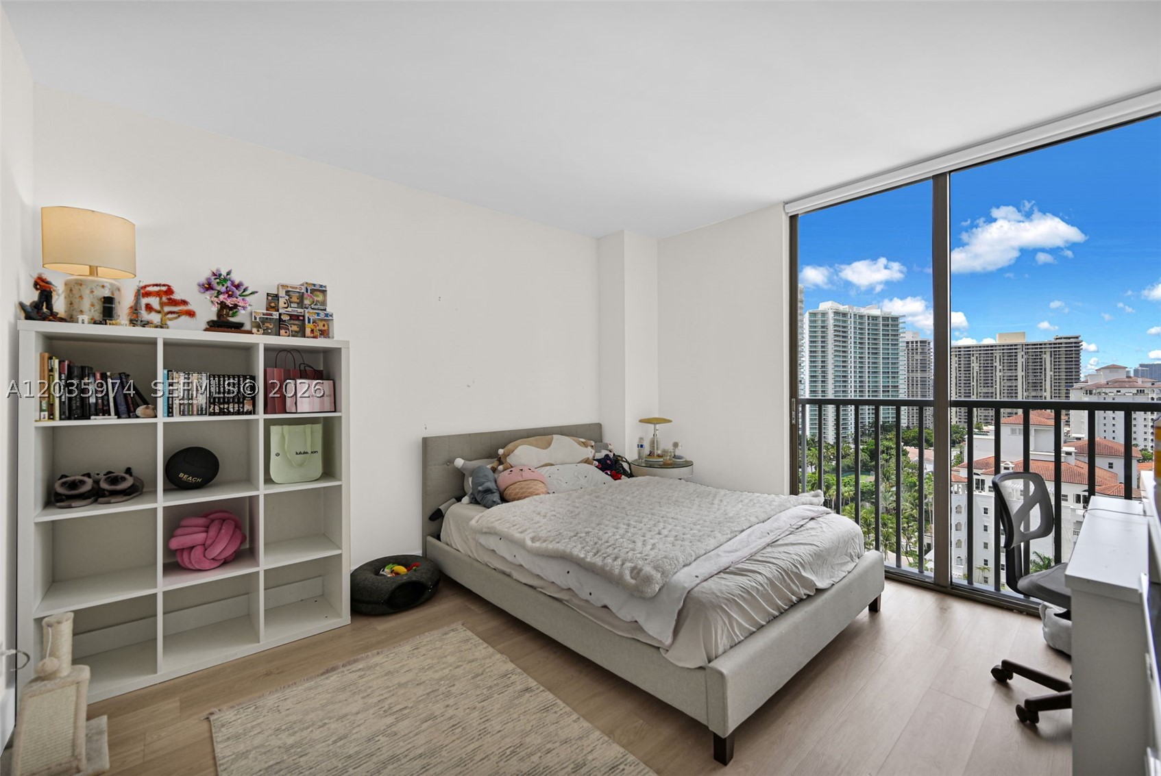 TURNBERRY ISLE CONDO - Residential Lease