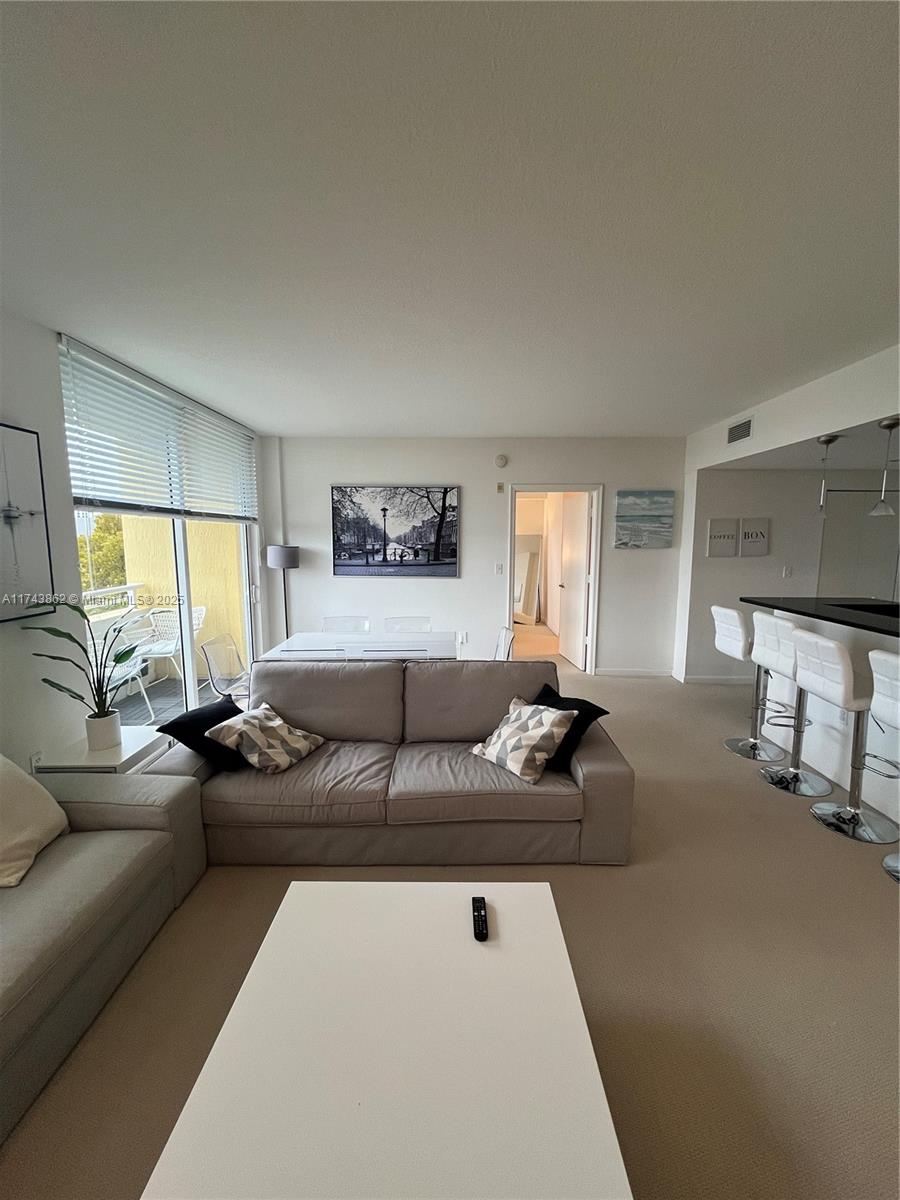 VENTURE AT AVENTURA WEST - Residential Lease