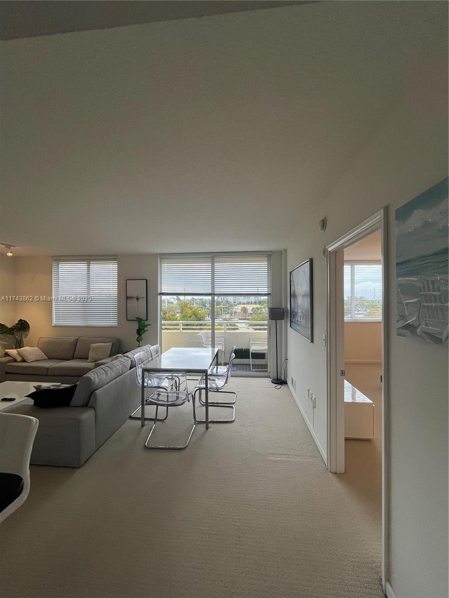 VENTURE AT AVENTURA WEST - Residential Lease