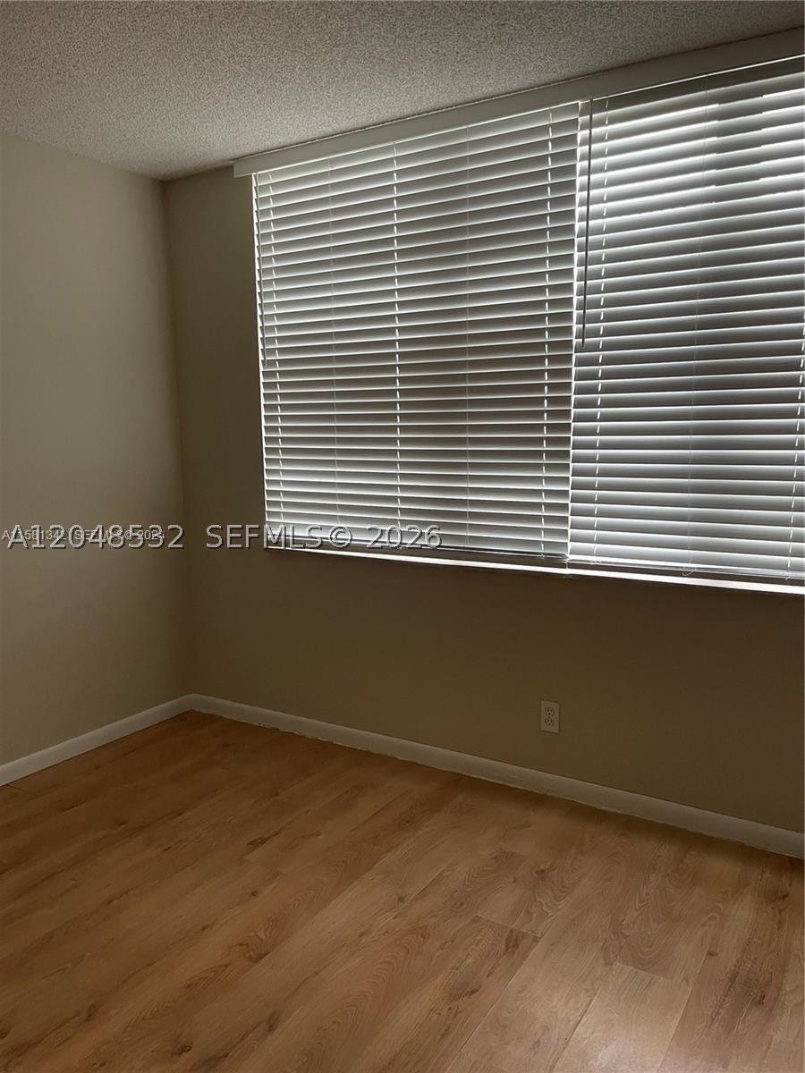 ROLLING HILLS GOLF AND TE - Residential