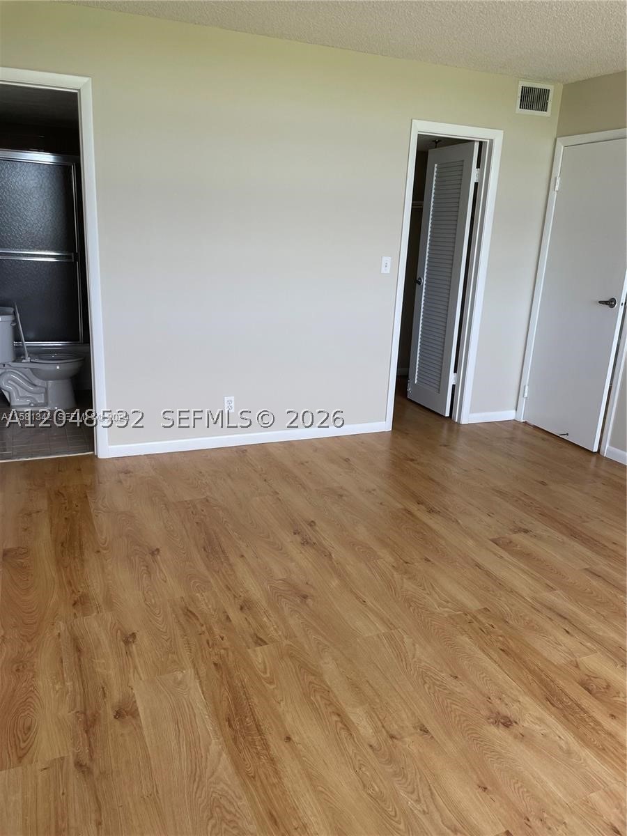 ROLLING HILLS GOLF AND TE - Residential