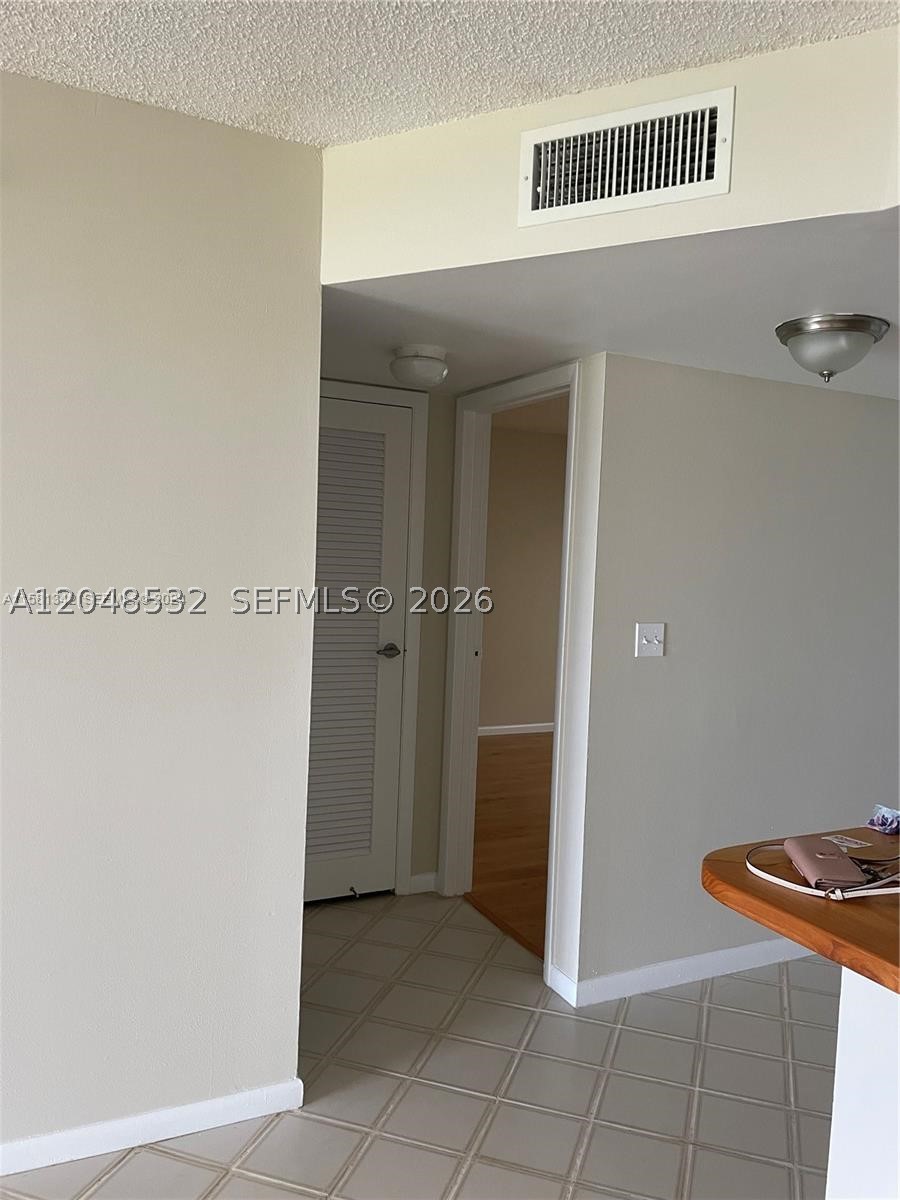 ROLLING HILLS GOLF AND TE - Residential