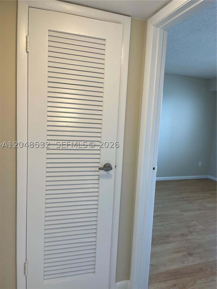 ROLLING HILLS GOLF AND TE - Residential