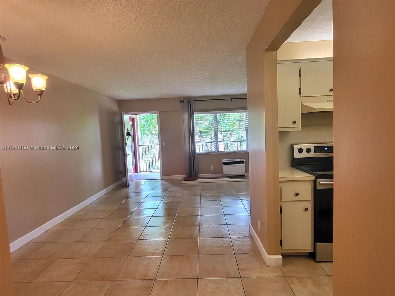 NEW HAMPTON AT CENTURY VI - Residential Lease