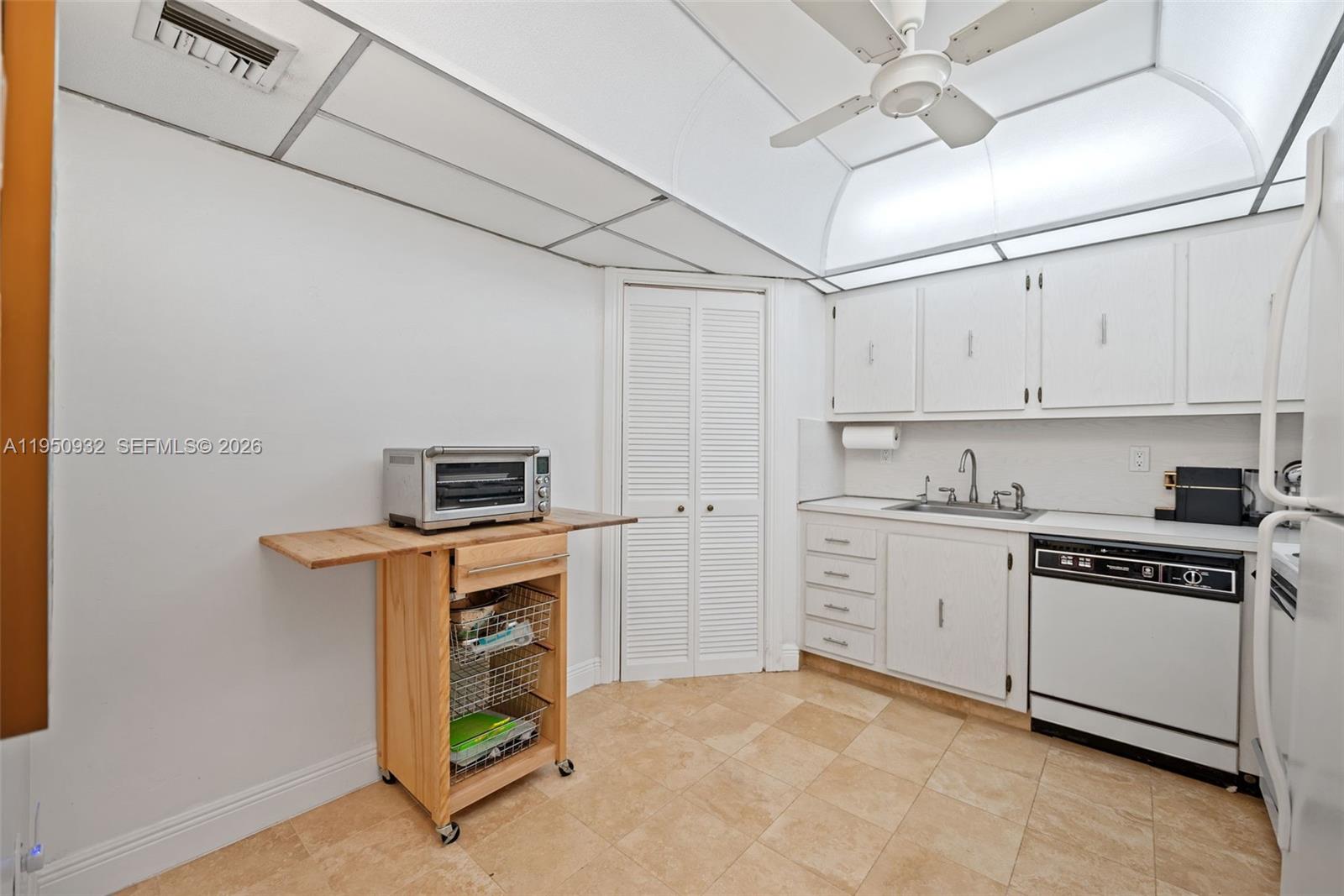 MANATEE CONDO - Residential