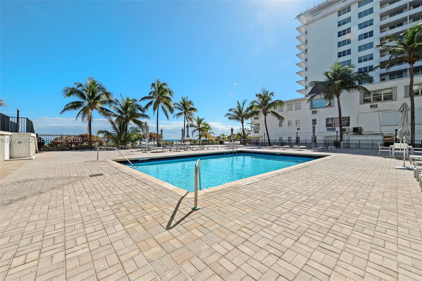 MANATEE CONDO - Residential