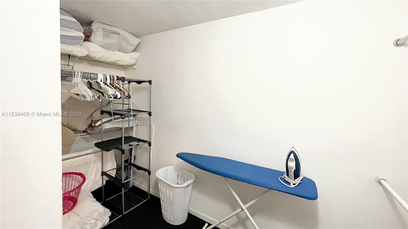 VENETIA CONDO - Residential