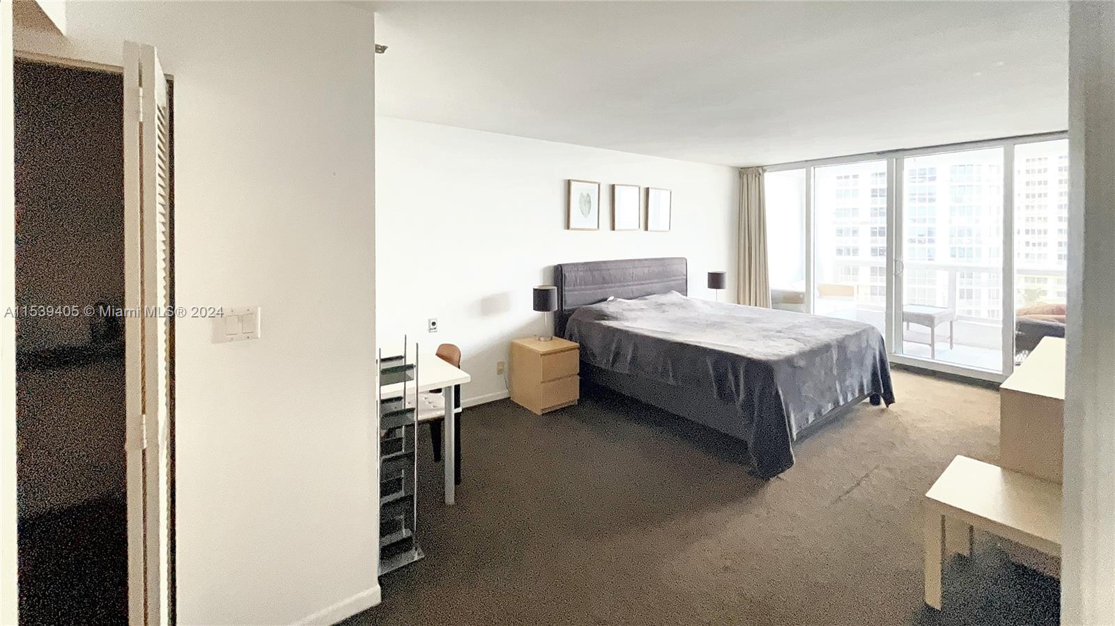 VENETIA CONDO - Residential
