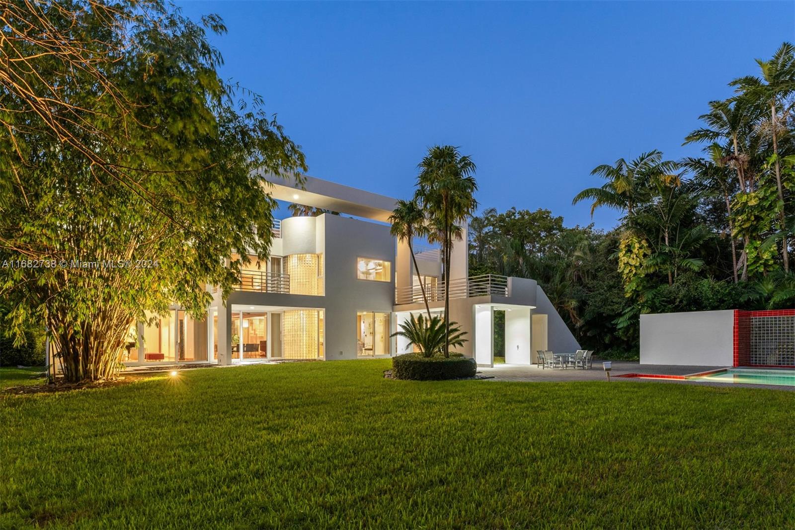 MANGO BAY - Residential