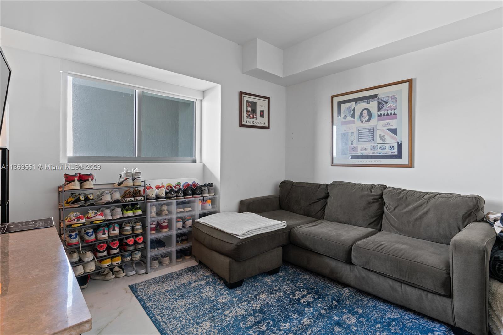 ICON BAY CONDO - Residential Lease
