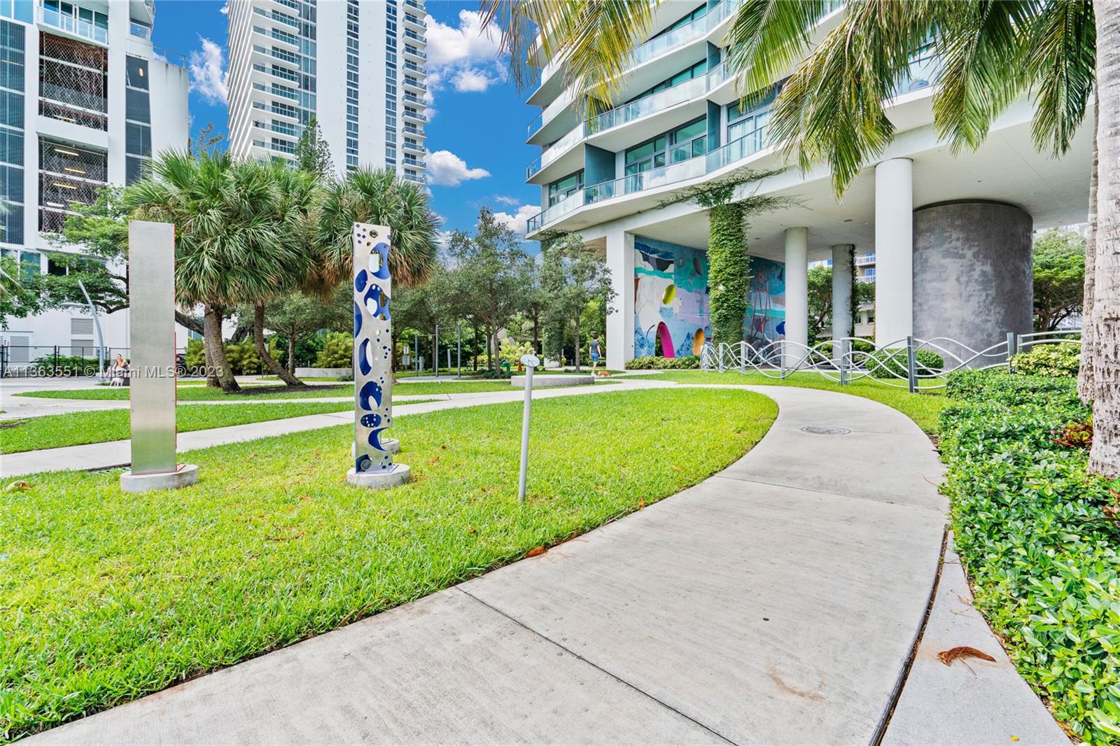 ICON BAY CONDO - Residential Lease
