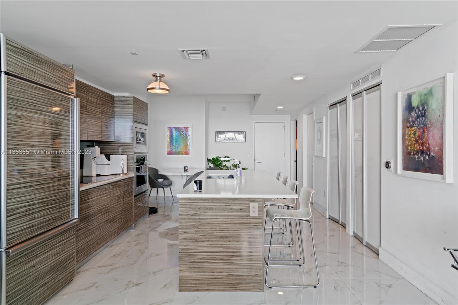 ICON BAY CONDO - Residential Lease