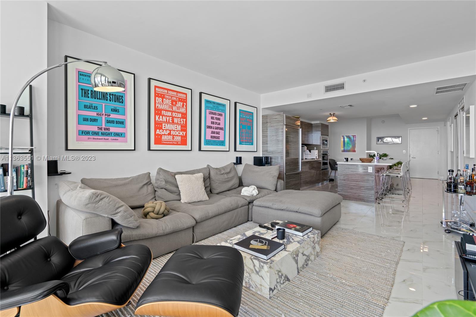 ICON BAY CONDO - Residential Lease