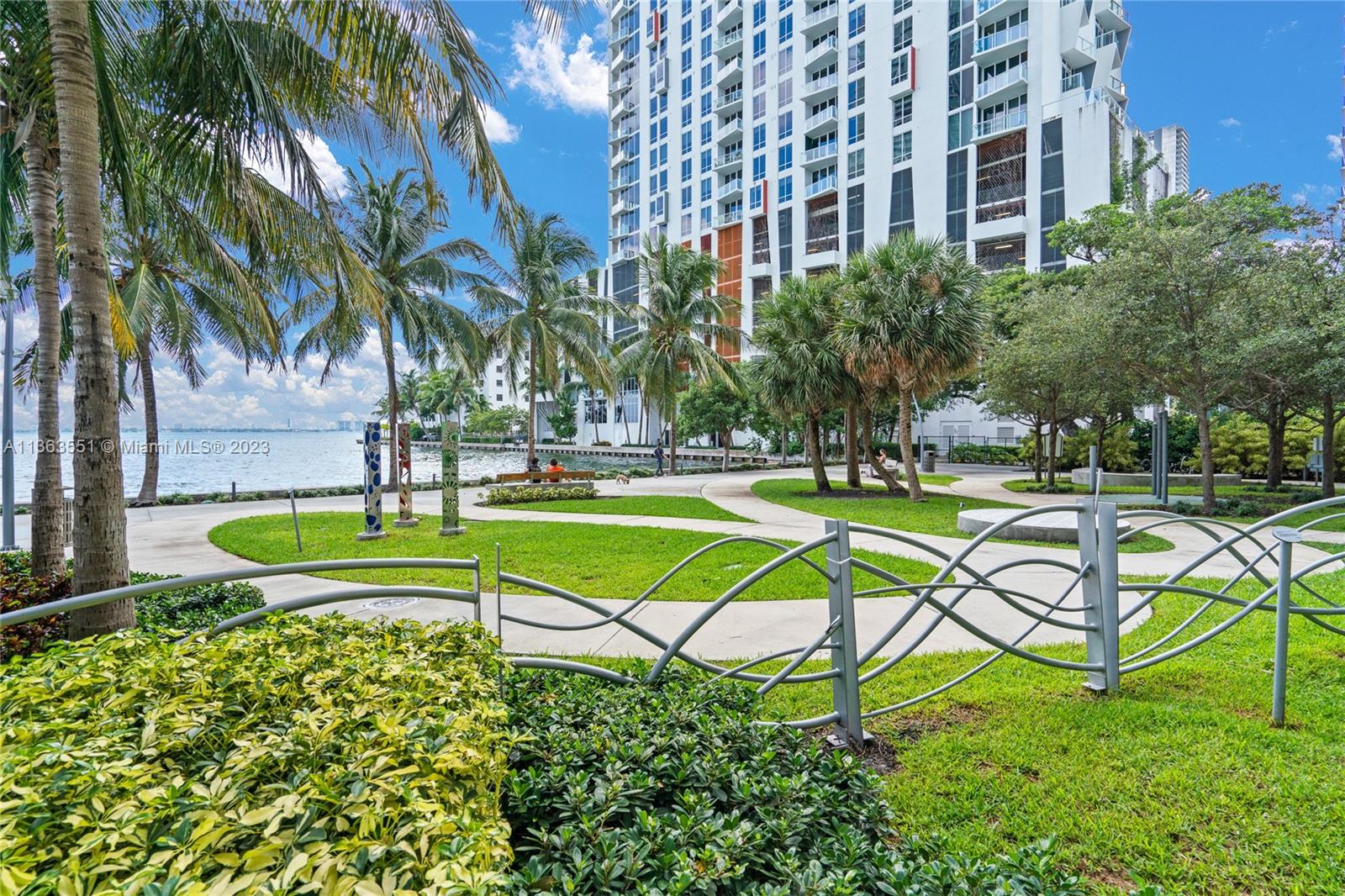 ICON BAY CONDO - Residential Lease