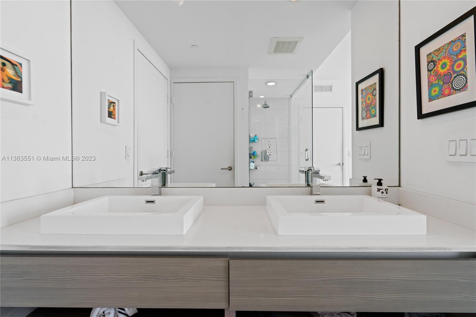 ICON BAY CONDO - Residential Lease