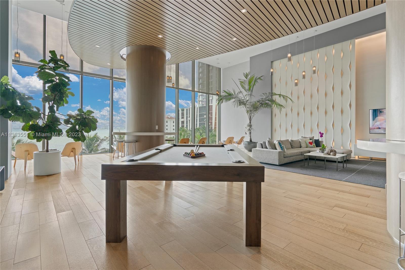 ICON BAY CONDO - Residential Lease