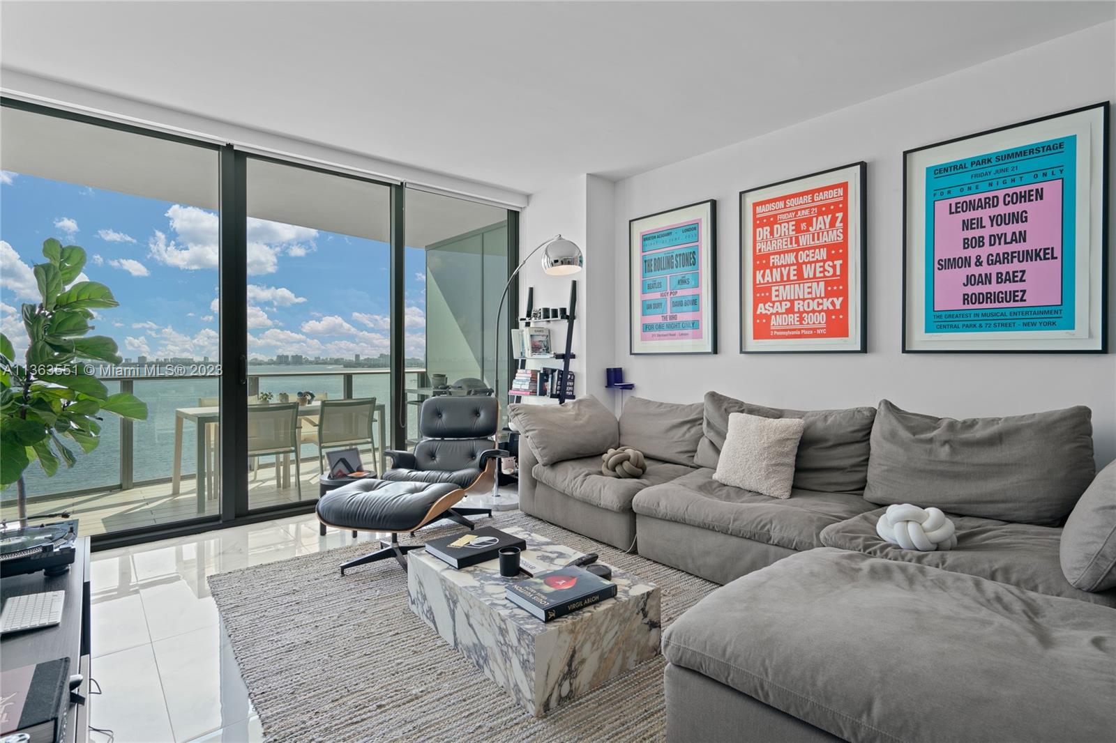 ICON BAY CONDO - Residential Lease