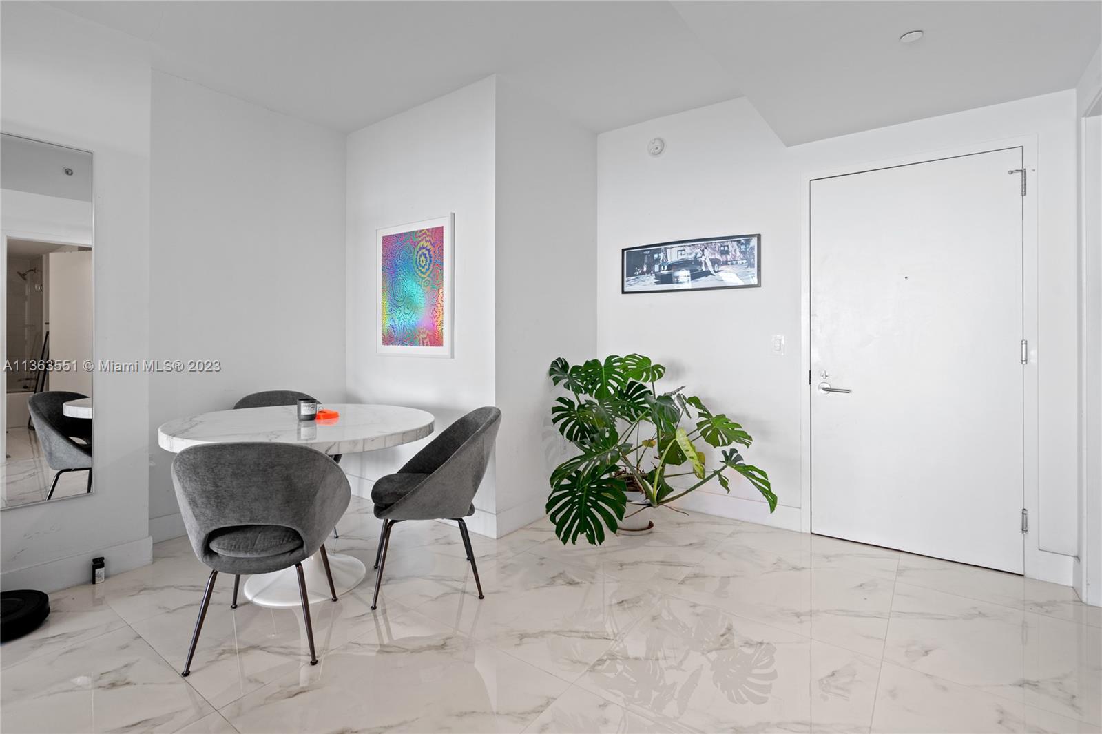 ICON BAY CONDO - Residential Lease