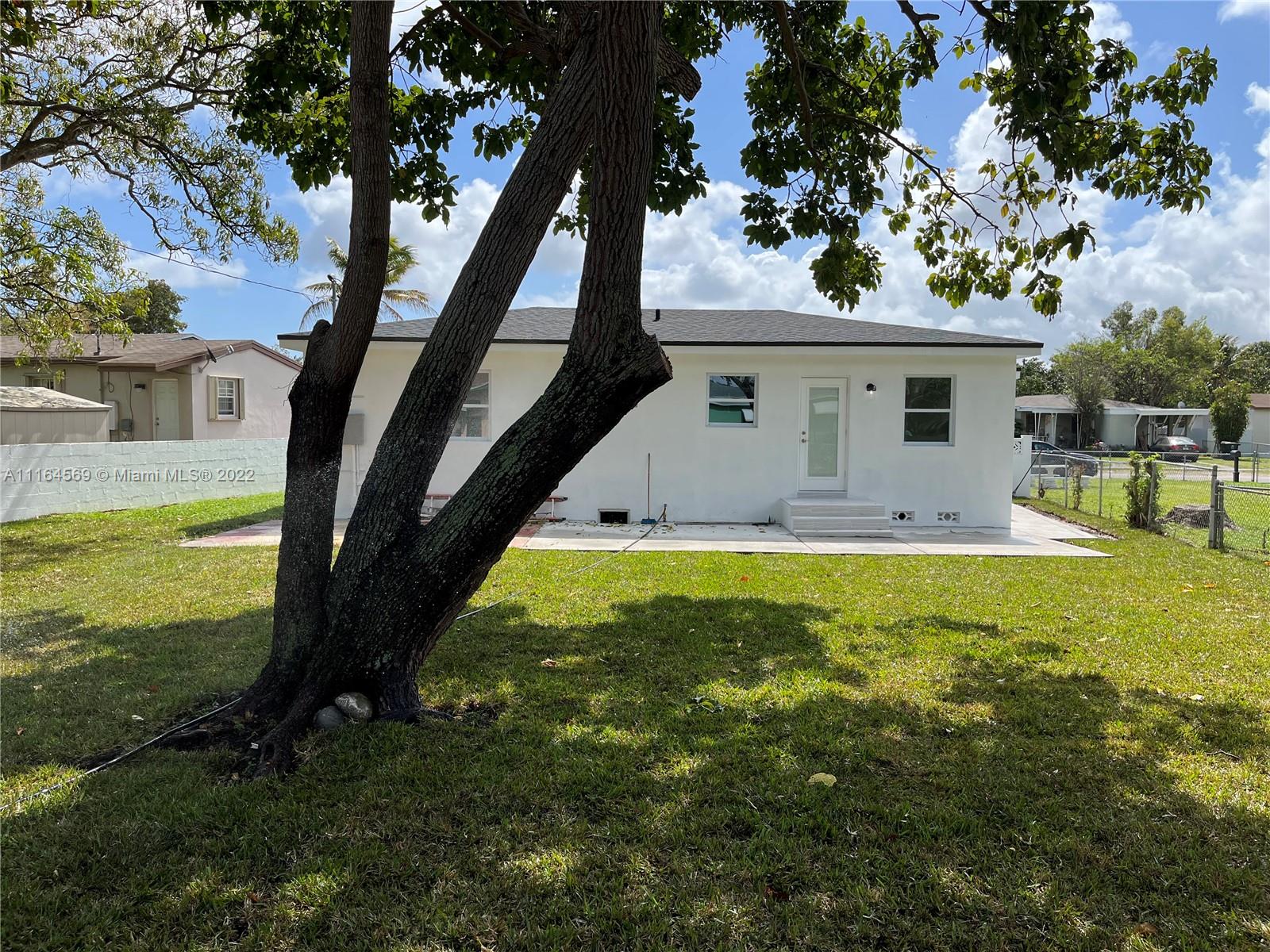 OVERBROOK SHORES NO 3 - Residential Lease