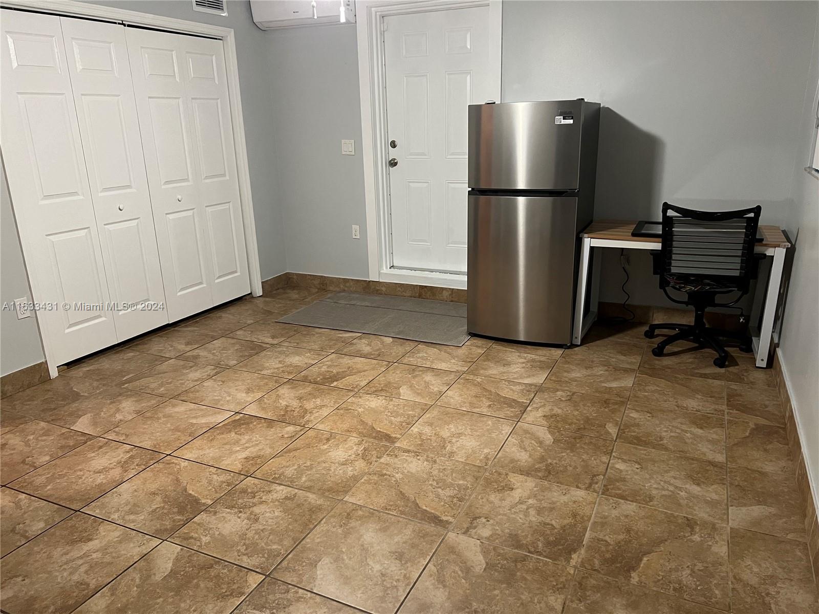 Studio for rent in West Kendall.