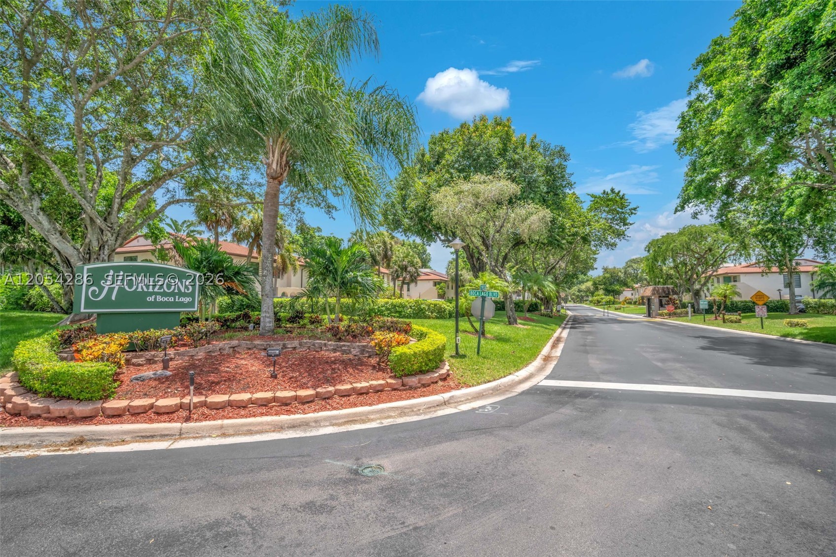 HORIZONS OF BOCA LAGO CON - Residential