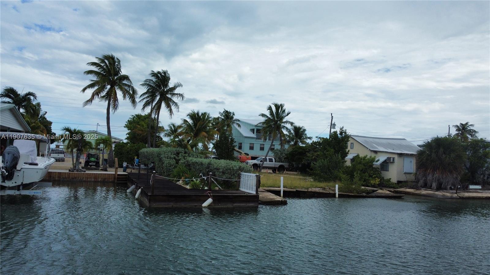 CONCH KEY - Land