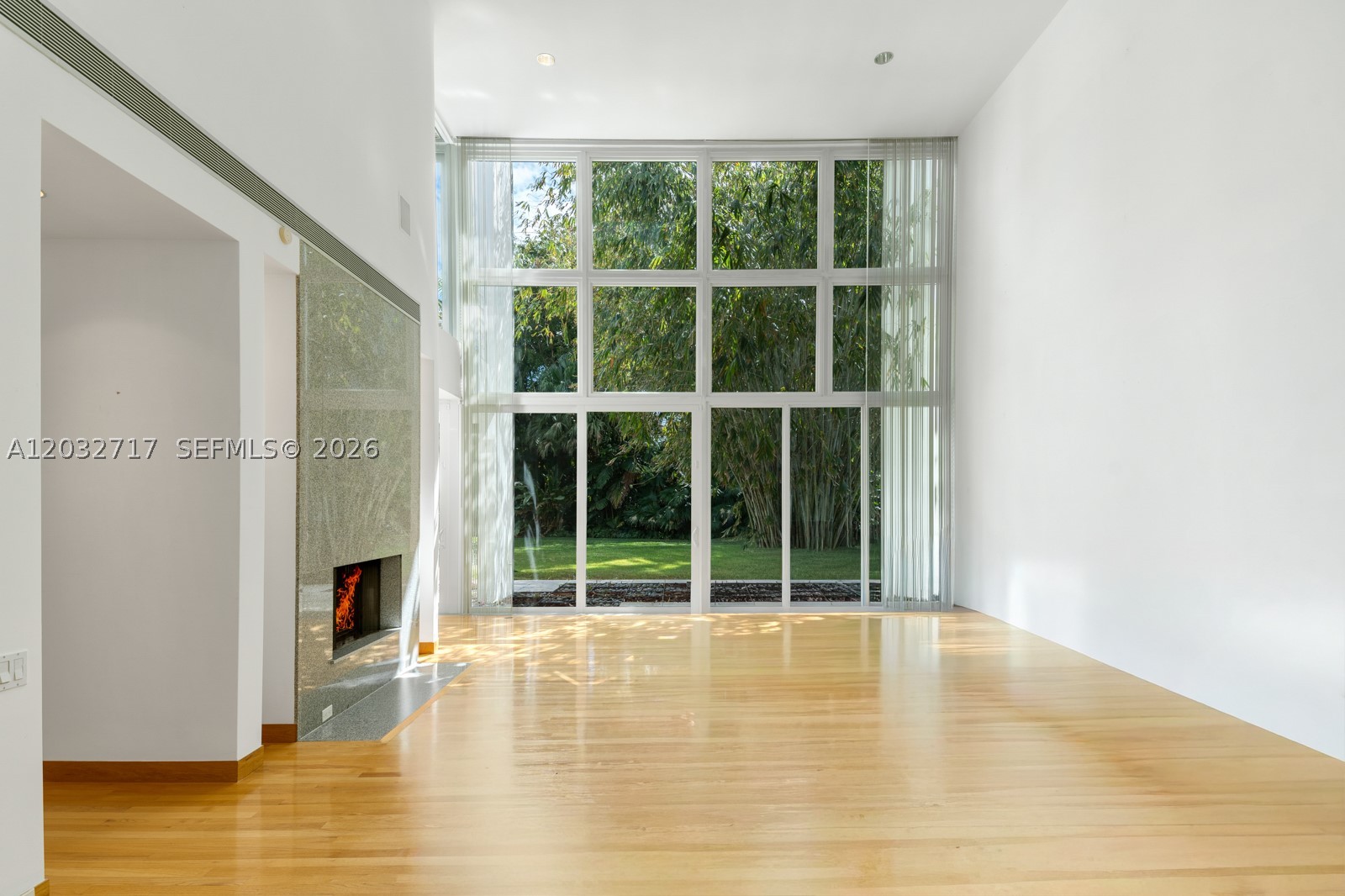 MANGO BAY - Residential Lease