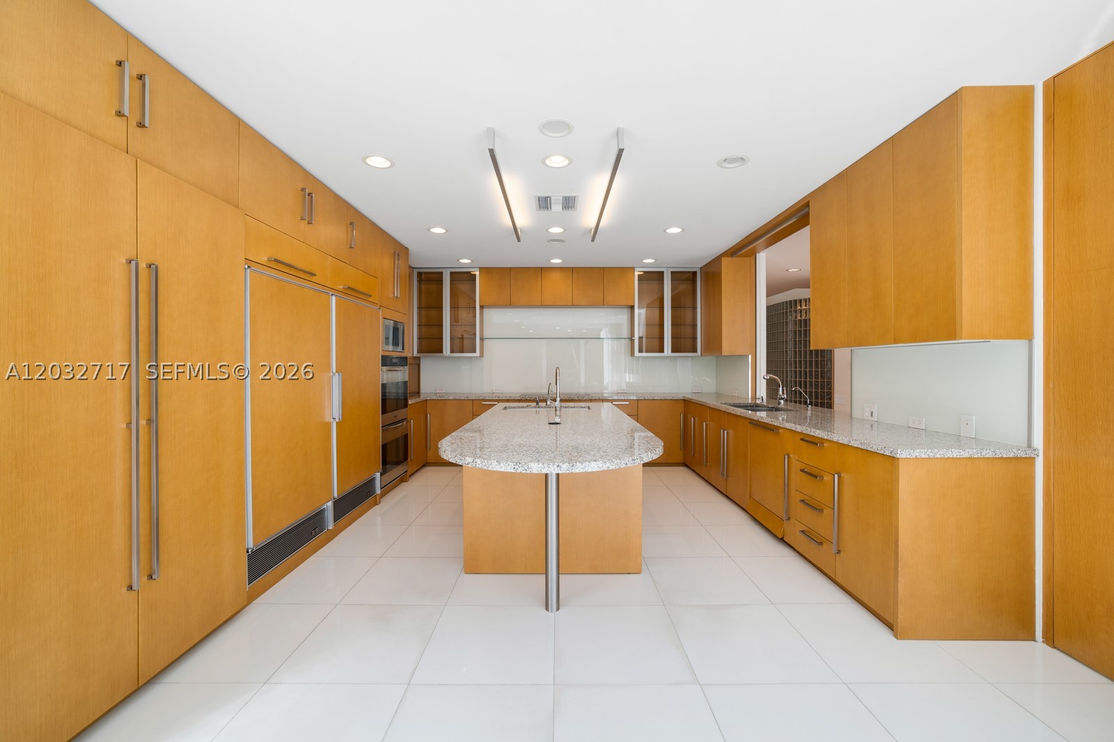 MANGO BAY - Residential Lease