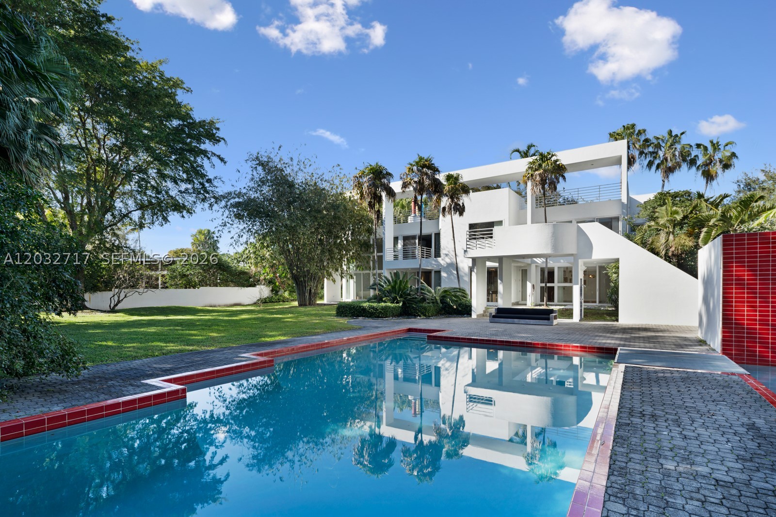 MANGO BAY - Residential Lease