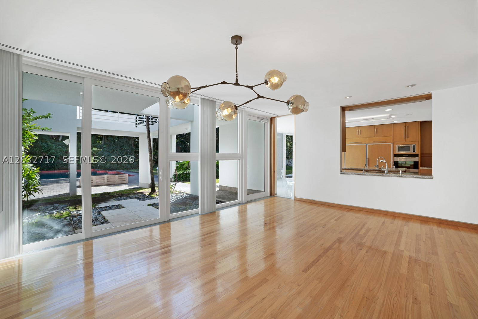 MANGO BAY - Residential Lease