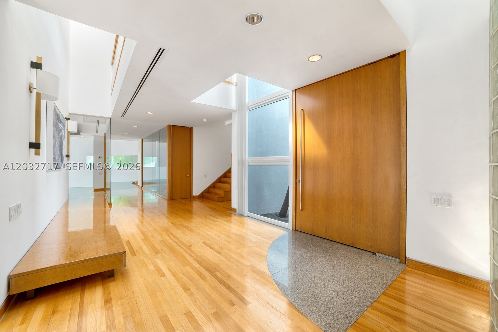 MANGO BAY - Residential Lease