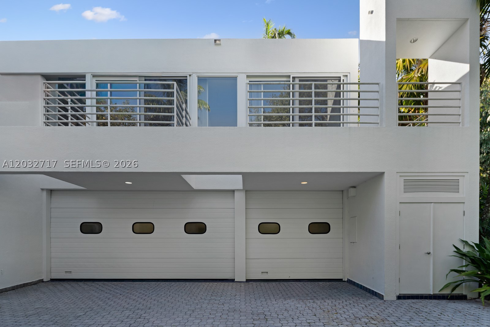 MANGO BAY - Residential Lease
