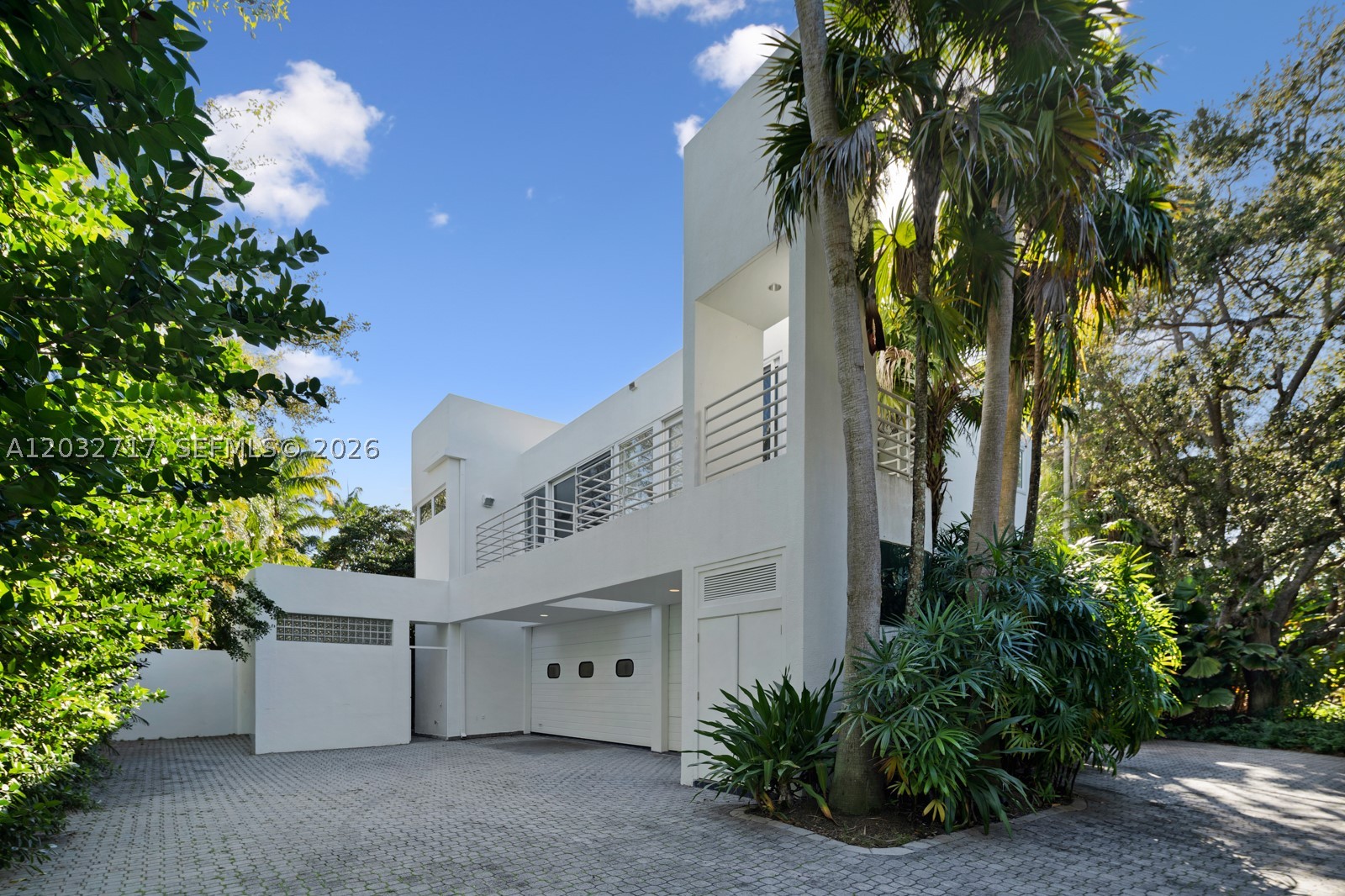 MANGO BAY - Residential Lease