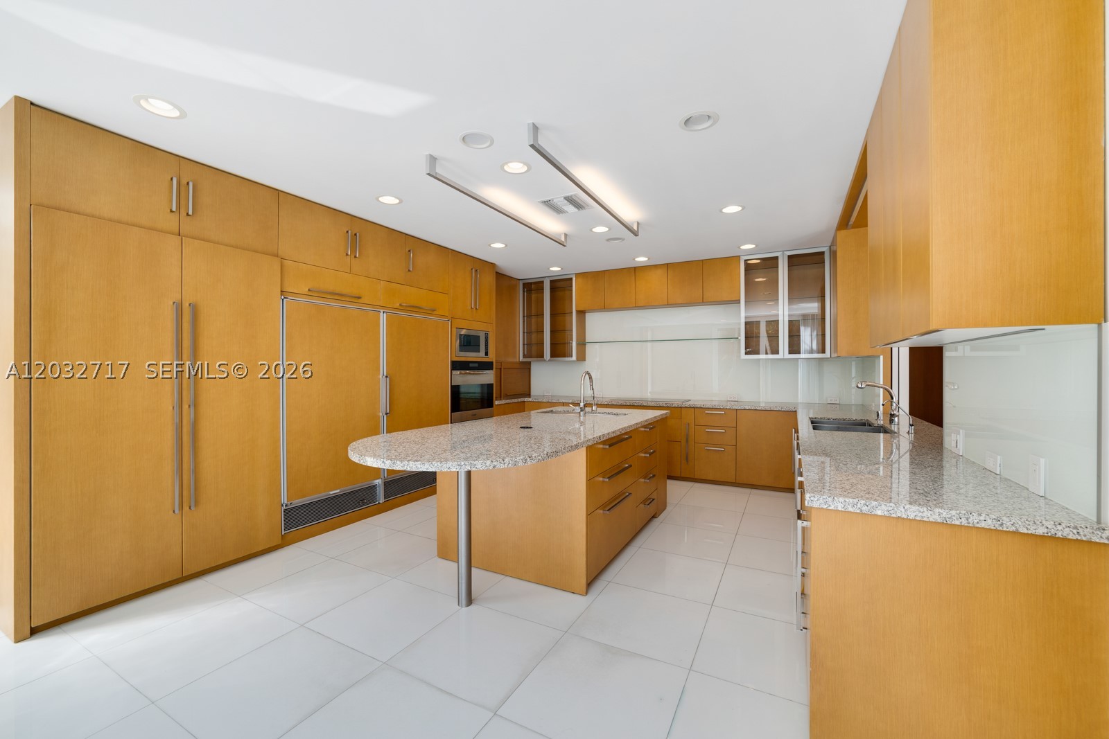 MANGO BAY - Residential Lease