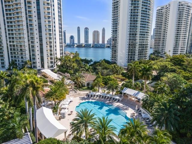 BELLAMARE @ WILLIAMS ISLA - Residential