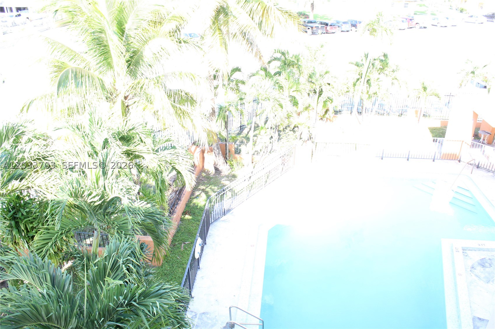 INTERNATIONAL CONDO - Residential Lease