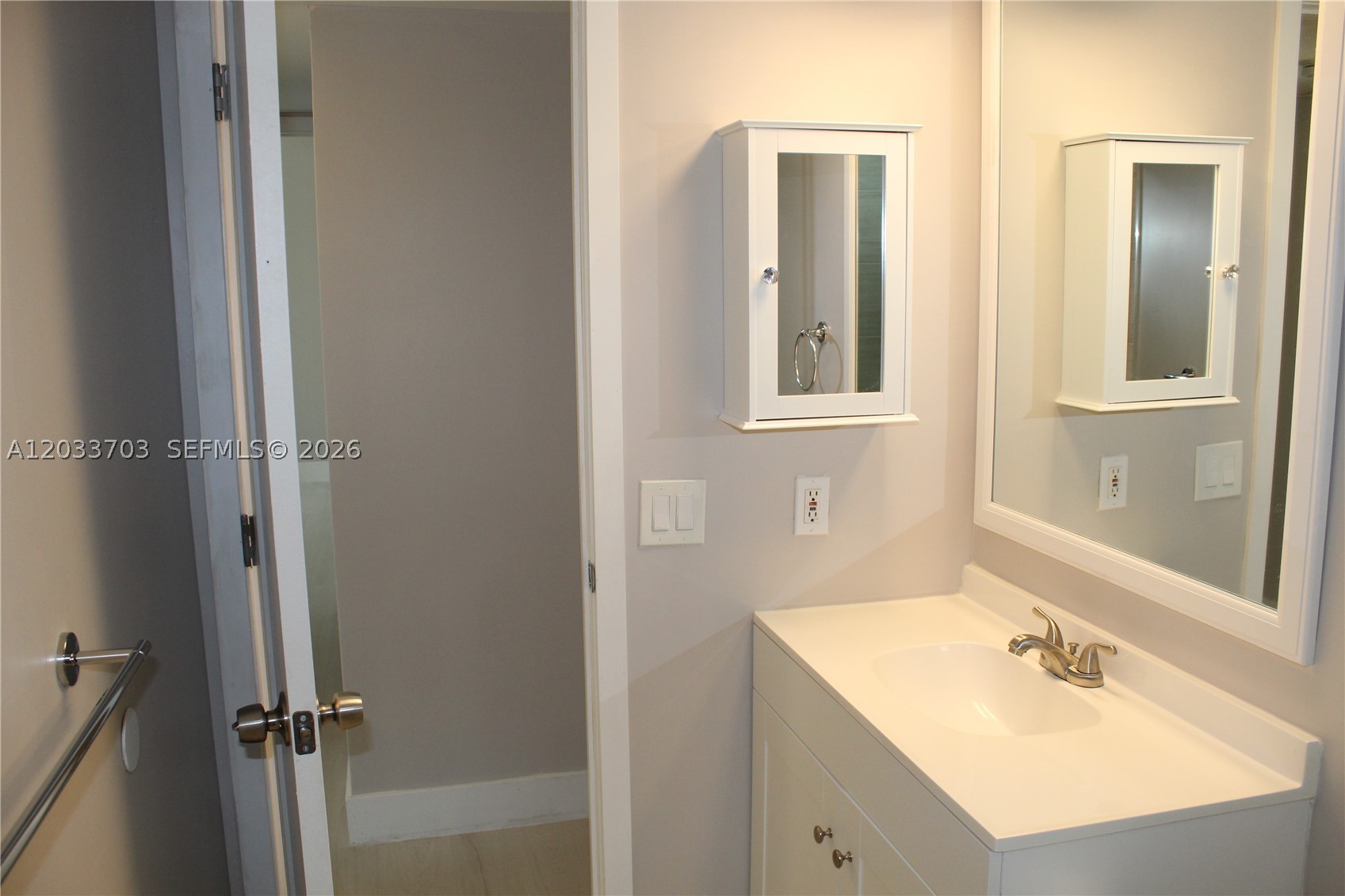 INTERNATIONAL CONDO - Residential Lease