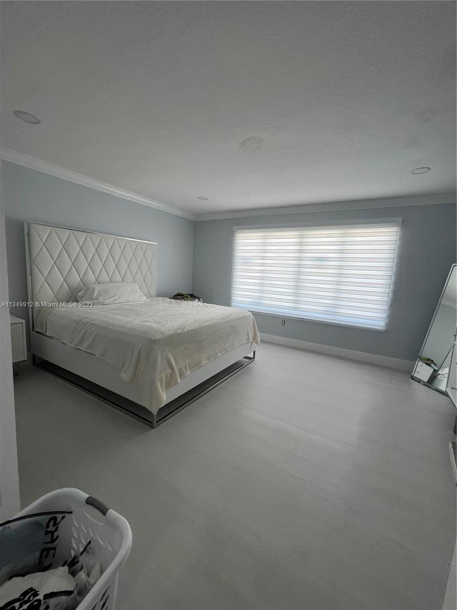 FLAMINGO LAKE - Residential