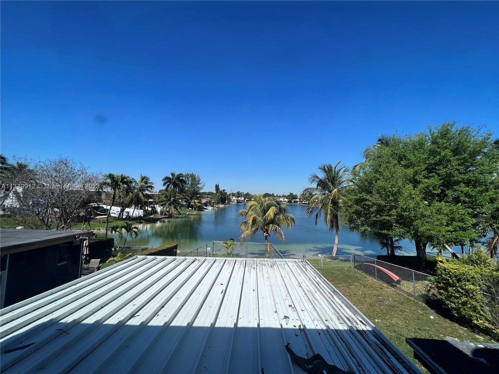 FLAMINGO LAKE - Residential