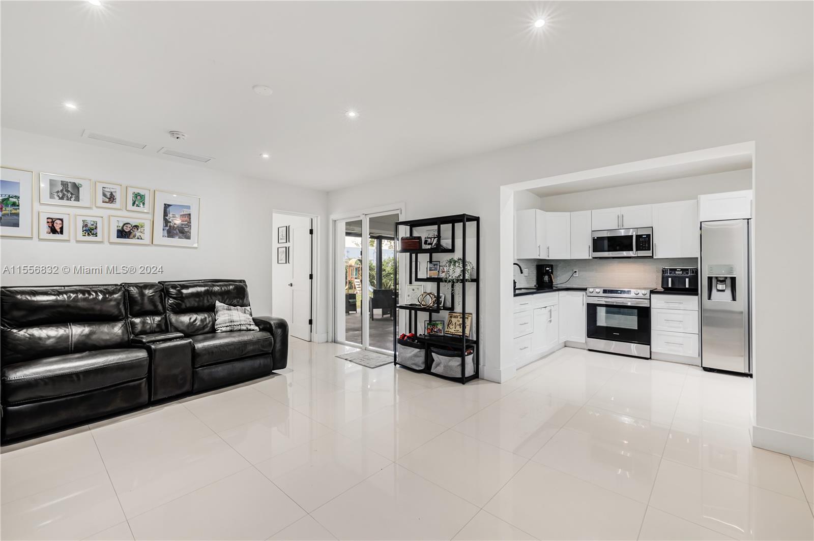 BIRD ROAD TERRACE - Residential
