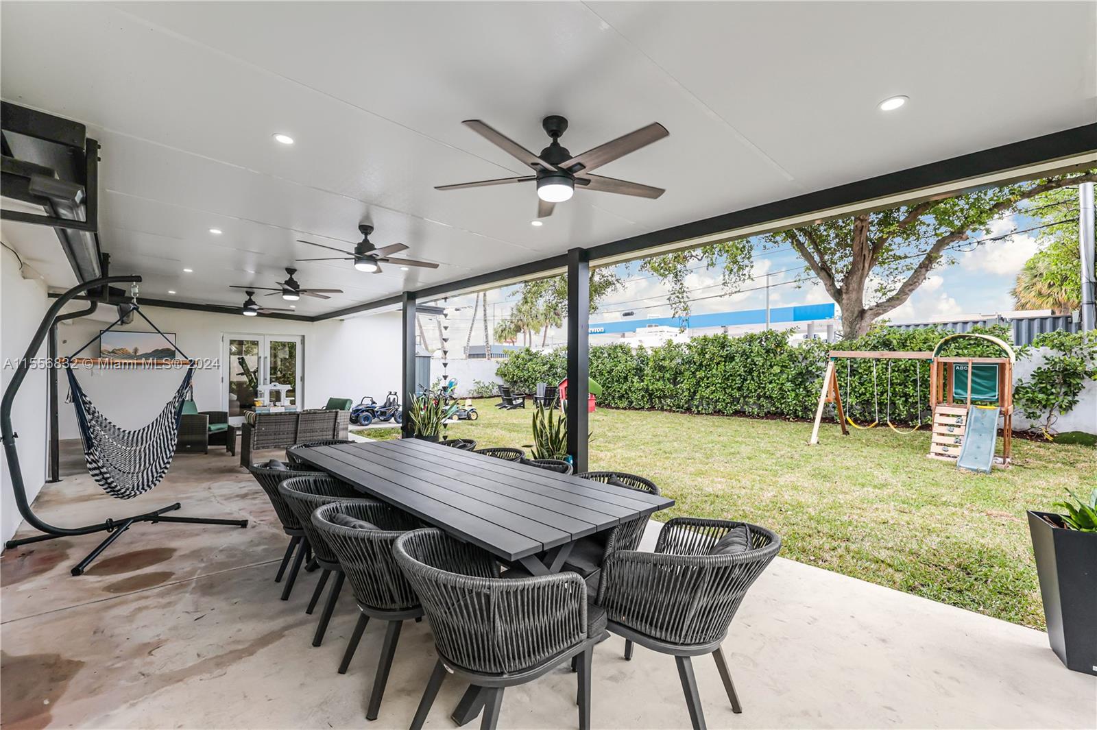 BIRD ROAD TERRACE - Residential