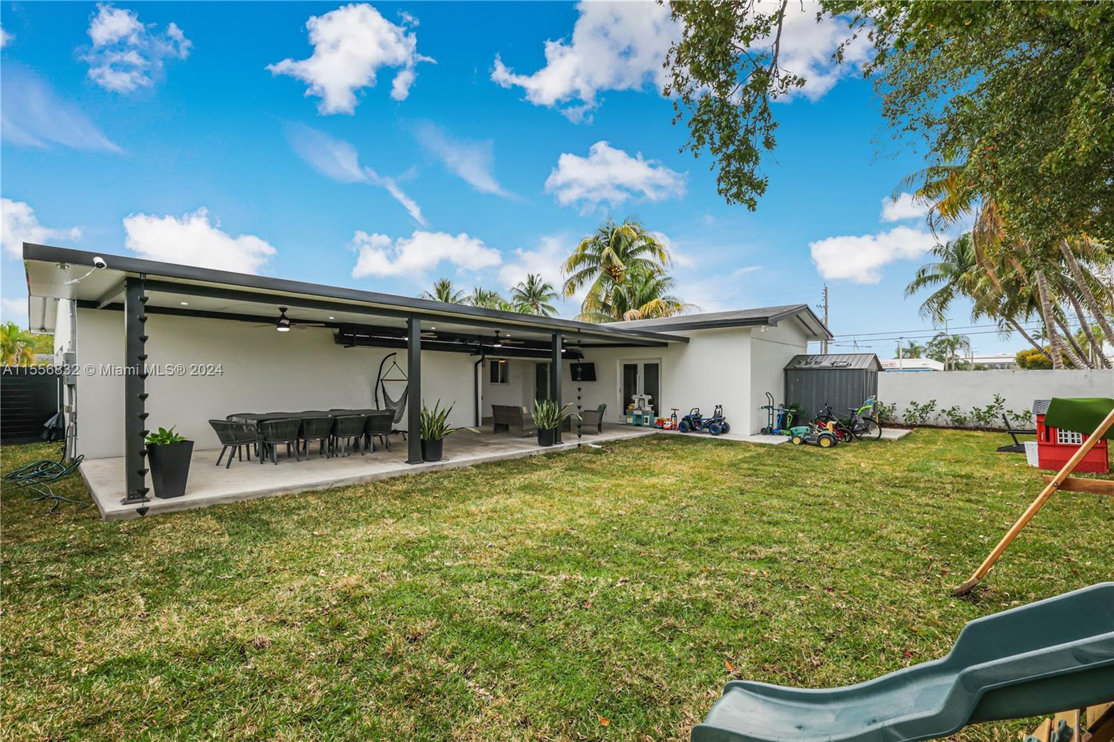 BIRD ROAD TERRACE - Residential