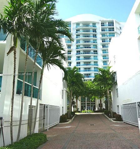 360 CONDO A - Residential