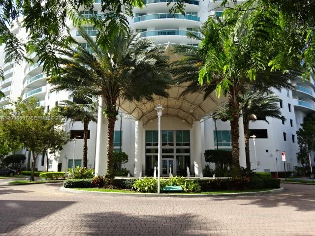 AMAZING VIEWS! Luxurious waterfront condo in North Bay Village. Spacious 2/2, offers high celling, laminated floors, Euro-Design Kitchen, Stainless Steel Appliances, Granite counter tops, Marble bath, large master with walk-in closet & master bath. Washer & Dryer inside unit. Enjoy beautiful panoramic ocean and downtown skyline views from your balcony. 360 Condominium also includes Marina on site, Fitness Center, 2 Pools, Hot tub, Sauna & Club House.