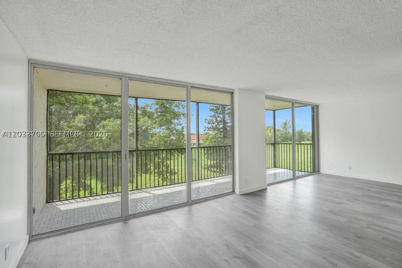 CONDOMINIUM 1 OF ENVIRON - Residential