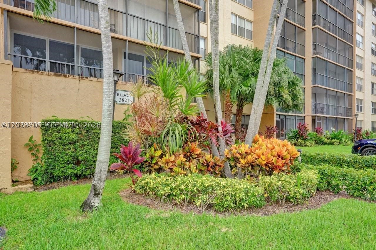 CONDOMINIUM 1 OF ENVIRON - Residential