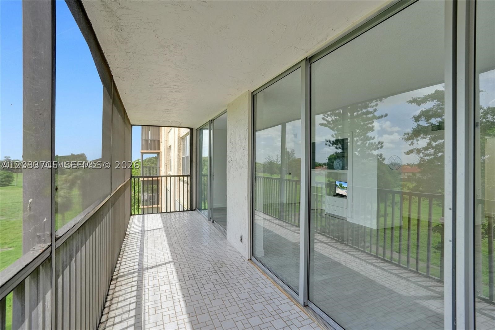 CONDOMINIUM 1 OF ENVIRON - Residential
