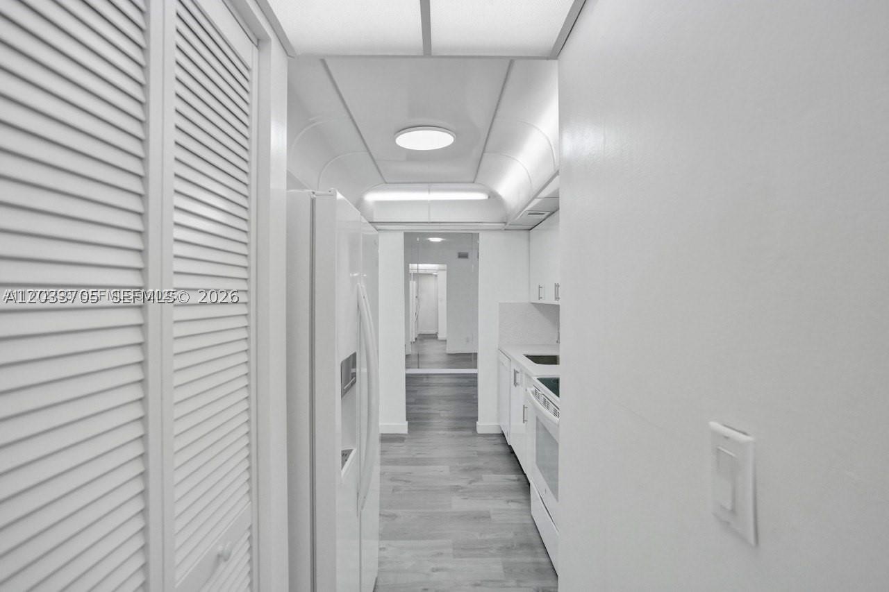 CONDOMINIUM 1 OF ENVIRON - Residential