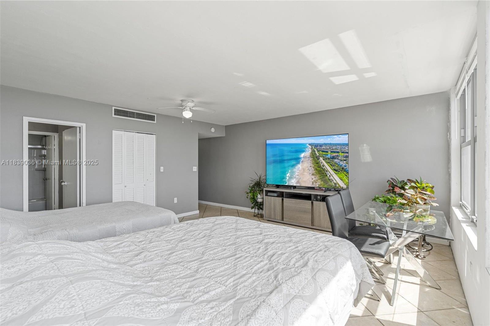 TRITON TOWER CONDO - Residential